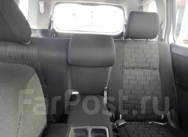 Toyota Isis. 11 ����