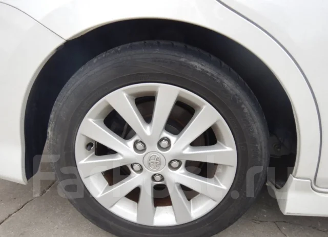 Toyota Isis. 11 ����
