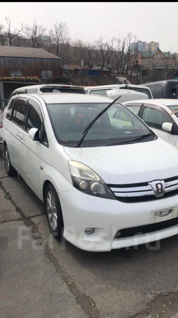 Toyota Isis. 11 ����