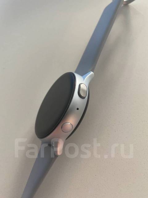 Samsung Galaxy Watch Active2. GPS, NFC, IP68 