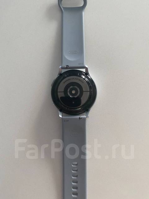 Samsung Galaxy Watch Active2. GPS, NFC, IP68 