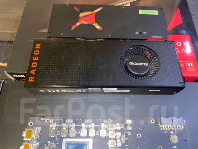 Radeon RX Vega 64 ����