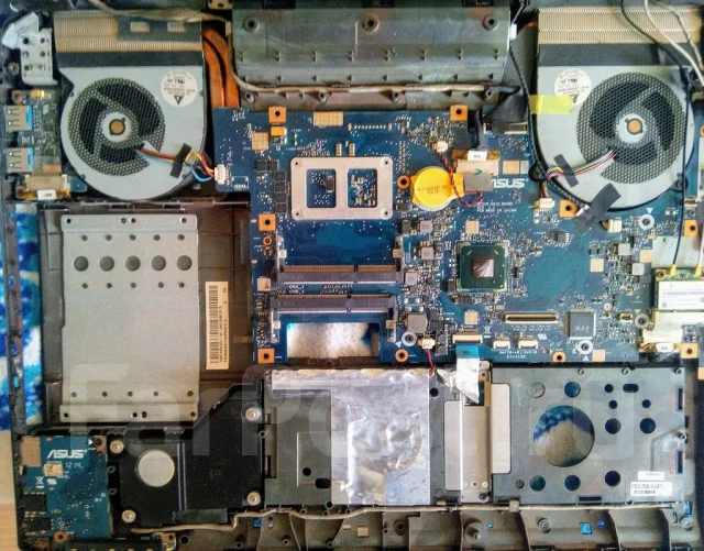 Asus ROG G75VW. 17", 3����, WiFi: 1, Bluetooth: 1 ����