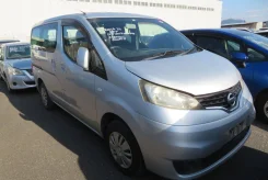Nissan NV200 ����