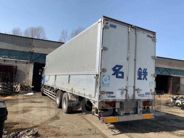 Isuzu Giga ����