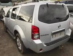 Nissan Pathfinder ����