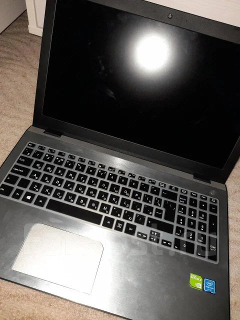 Maibenben. 16.4", 2,3����, ��� 8 ��, ���� 223���, WiFi: 1, Bluetooth: 1, ����������� �� 6��. ����