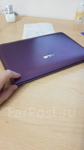 Asus Eee PC 1025CE. 10.1", 1,8����, ��� 2048 ��, ���� 500���, WiFi: 1, Bluetooth: 1, ����������� �� 1��. ����