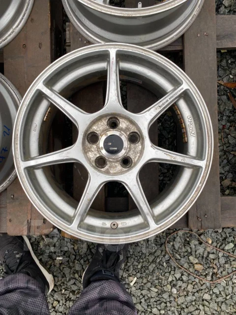 Enkei RS+M. 7.0x16", 5x100, ET35, �� 73,1���. ����