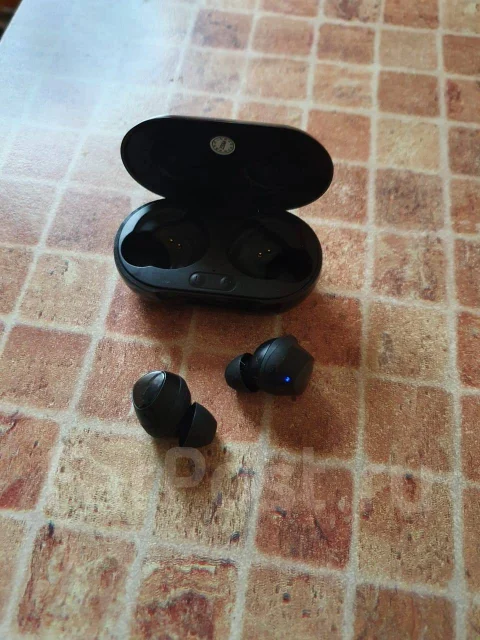 Samsung Galaxy Buds+ ����