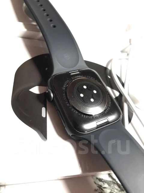 Apple Watch Series 6. GPS, NFC, IP67, IP68 ����