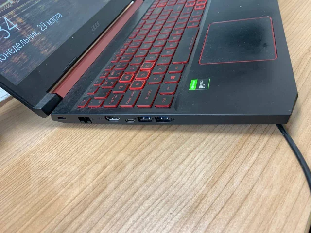 Acer Nitro 5 AN515-54. 15.6", 2,6����, ��� 16 ��, ���� 475���, WiFi: 1, Bluetooth: 1, ����������� �� 12��. ����
