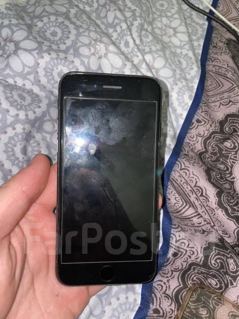 Apple iPhone 7. �/�, 4G LTE ����