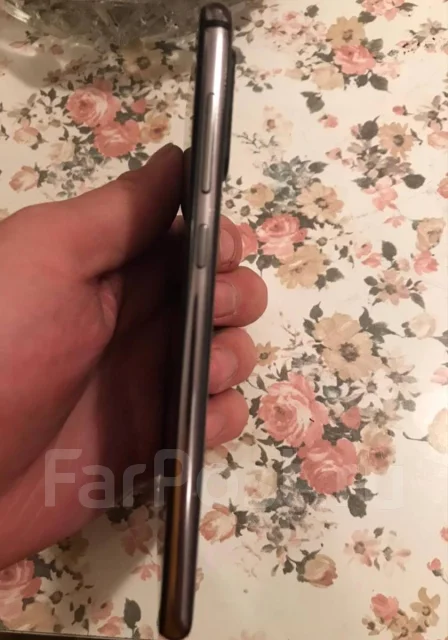 Xiaomi Mi9 SE. �/�, 3G, 4G LTE, Dual-SIM, NFC ����