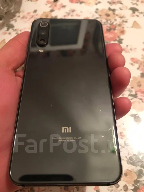 Xiaomi Mi9 SE. �/�, 3G, 4G LTE, Dual-SIM, NFC ����