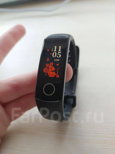Honor Band 4. IP68 ����