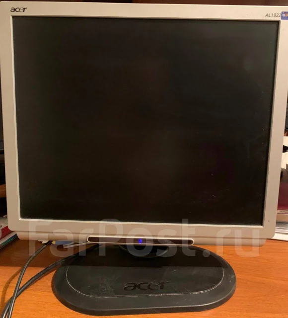 Acer. 19" ����