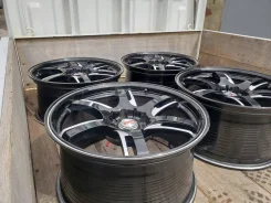 RAYS Gram Lights 57 Accelerate. 8.5/9.5x18", 5x114.3, ET33/38 ����
