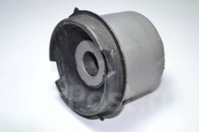 Сайлентблок подрамника — 62486-2E000