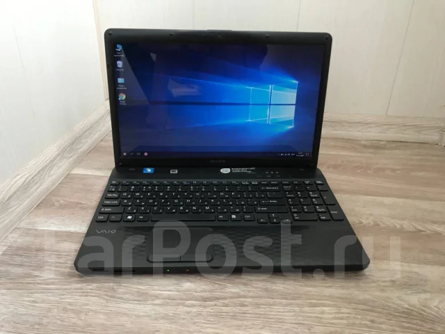 Sony VAIO. 15.6", 1,7����, ��� 4 ��, ���� 500���, WiFi: 1, Bluetooth: 1, ����������� �� 3��. ����