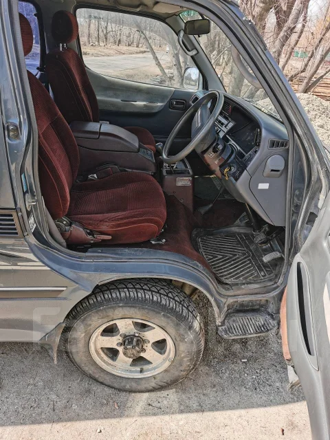 Toyota Hiace ����