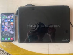 Acer Aspire One. ��� 2048 ��, WiFi, Bluetooth, ����������� �� 3��. ����