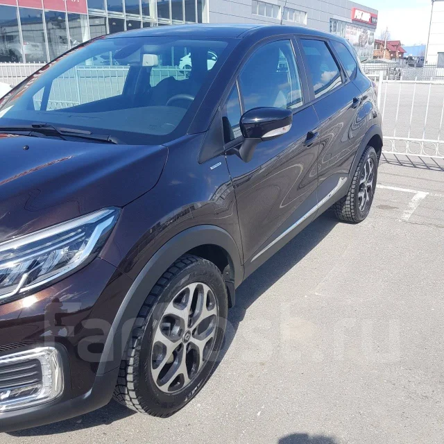 Renault Kaptur. ��������, ��������, 1.6 (114��.�.), ������, 31 700����. �� ����