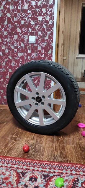 Alze. 7.0x17", 5x100, ET50 ����