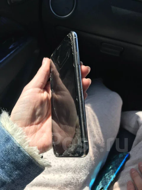Apple iPhone X. �/�, �����, 4G LTE ����