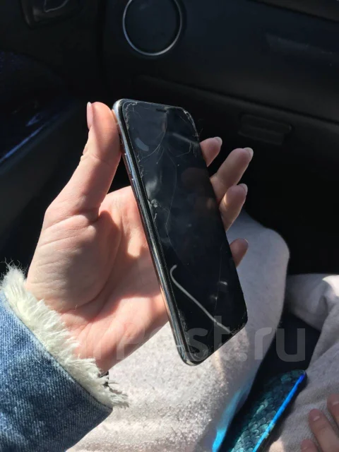 Apple iPhone X. �/�, �����, 4G LTE ����