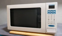 ����� ����