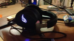 Asus ROG Theta 7.1 ����