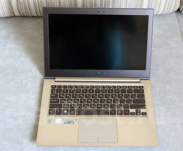 Asus ZenBook Prime UX31A. 13.3", 1 600����, ��� 4 ��, ���� 256���, WiFi: 1, Bluetooth: 1, ����������� �� 10��. ����