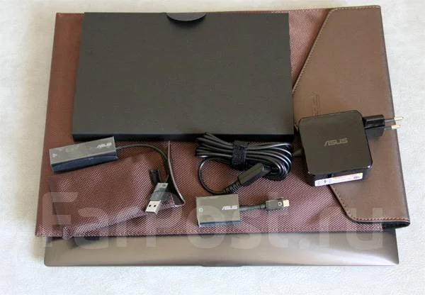 Asus ZenBook Prime UX31A. 13.3", 1 600����, ��� 4 ��, ���� 256���, WiFi: 1, Bluetooth: 1, ����������� �� 10��. ����