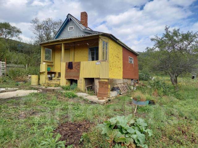 Продам дачу, 2 500 кв. м. собственность, есть подъездные пути, весь ...