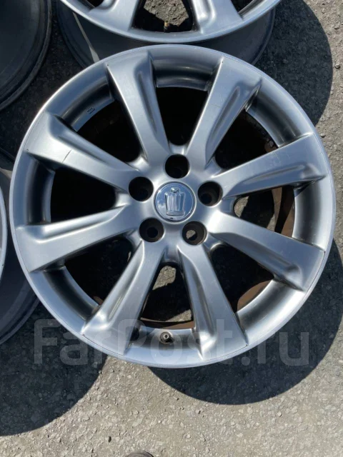 ������ ����� R18 �� Crown. 8.0x18", 5x114.3, ET45, �� 60,1���. ����