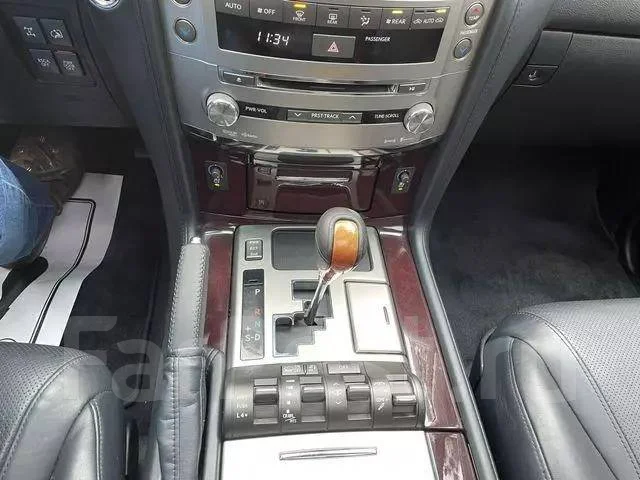 Lexus LX570. �������, 4wd, 5.7 (367��.�.), ������, 86 000����. ��, �/�, ��� ���. ��� ����� �� ������������ ����