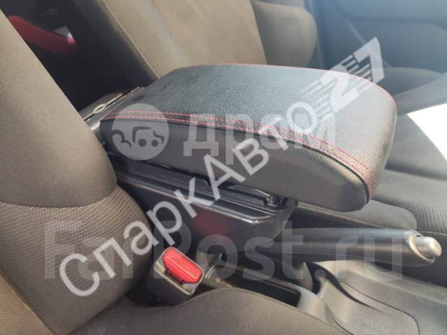 Подлокотник Nissan NOTE купить в Хабаровске по цене: 2 200₽ — частное ...