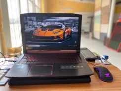 Acer Nitro 5. 15.6", 2,3����, ��� 8 ��, ���� 1 000���, WiFi, Bluetooth, ����������� �� 7��. ����