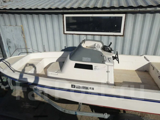 Tohatsu. 1988 ���, ����� 5,85��., ��������� ���������, 40��.�., ������ ����