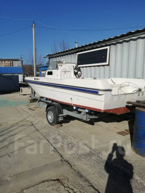 Tohatsu. 1988 ���, ����� 5,85��., ��������� ���������, 40��.�., ������ ����