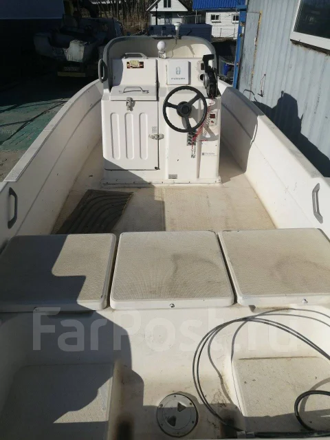 Tohatsu. 1988 ���, ����� 5,85��., ��������� ���������, 40��.�., ������ ����