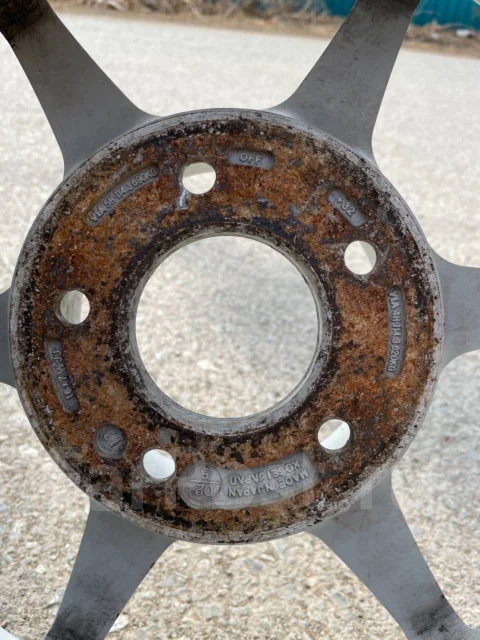 Buddy Club P1. 7.5x16", 5x114.3, ET32 ����