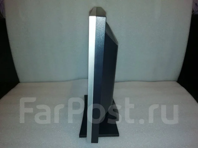 BenQ. 17" ����