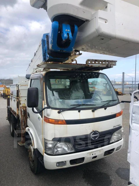 Hino Dutro ����