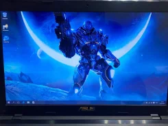 Asus X75. 17.3", 2 500,0����, ��� 4 ��, ���� 500���, WiFi, Bluetooth, ����������� �� 5��. ����