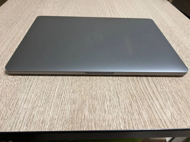 Apple MacBook Pro 13 2017 Mid MPXQ2. 13.3", 2,3����, ��� 8 ��, ���� 128���, WiFi: 1, Bluetooth: 1, ����������� �� 10��. ����