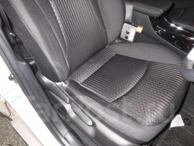 Toyota Prius. ��������, 4wd, 1.8, ������, 1����. ��, �/�. ��� ����� �� ������������ ����