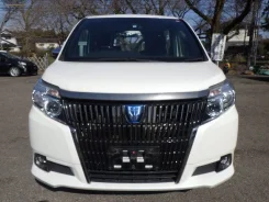 Toyota Esquire. ZWR80G ����