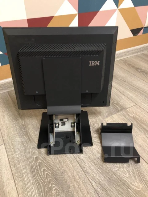 IBM. 15" ����